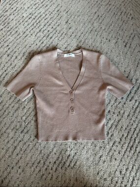 Ribbed V-Neck cropped top